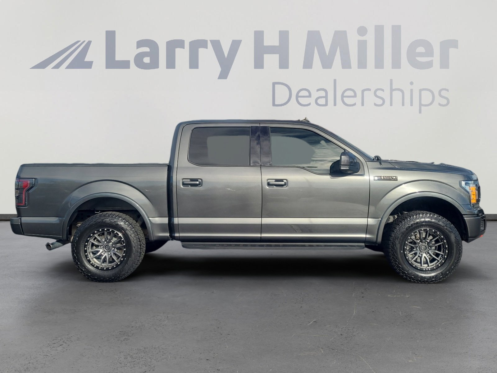 Certified 2019 Ford F150 XLT w/ Equipment Group 302A Luxury image 6