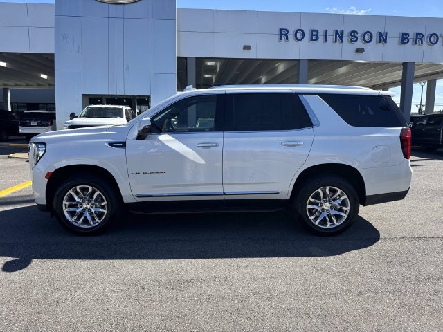 Used 2024 GMC Yukon SLT w/ SLT Luxury Package AWD/4WD image 8