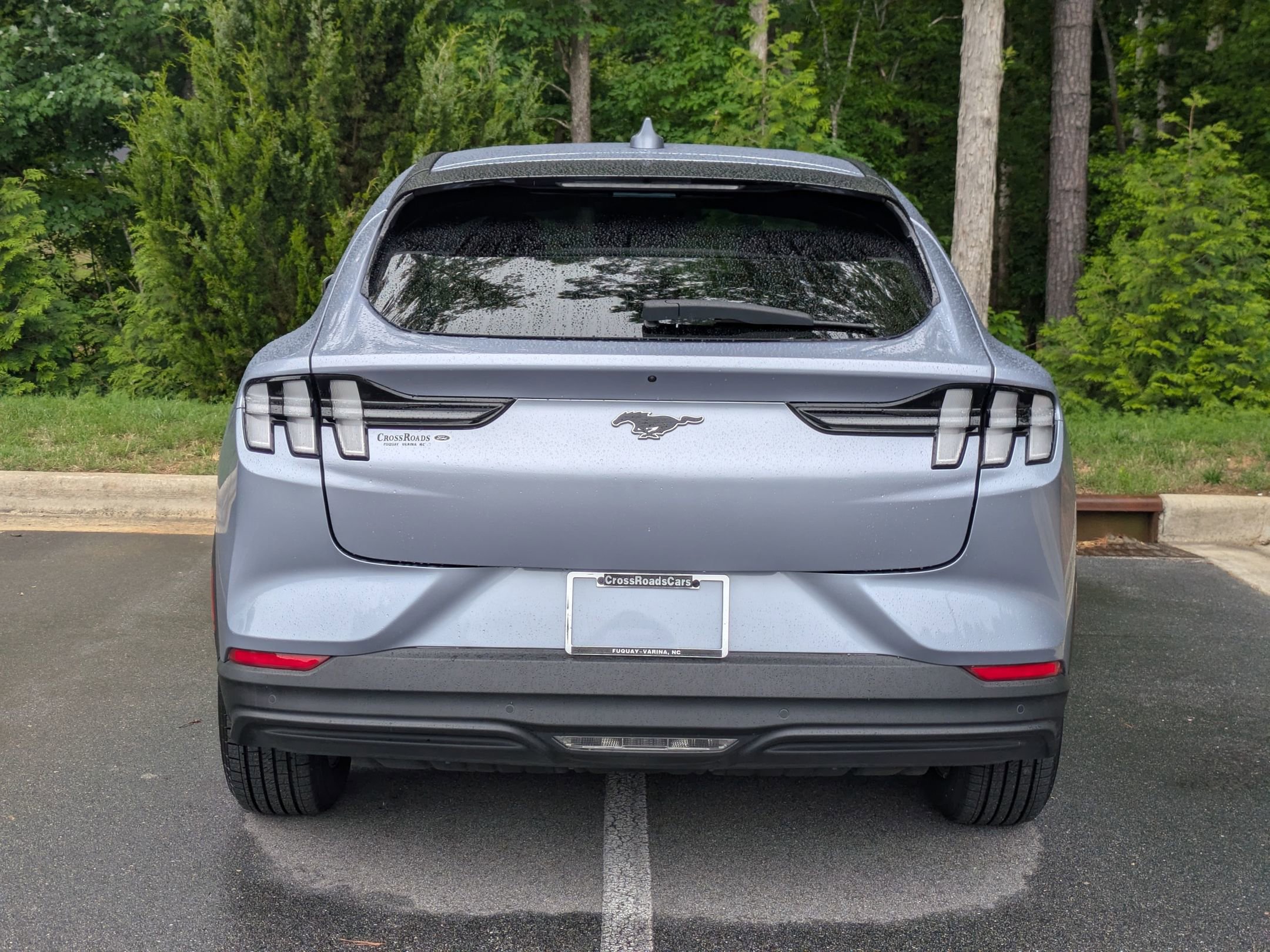 Certified 2022 Ford Mustang Mach-E Select AWD/4WD image 4