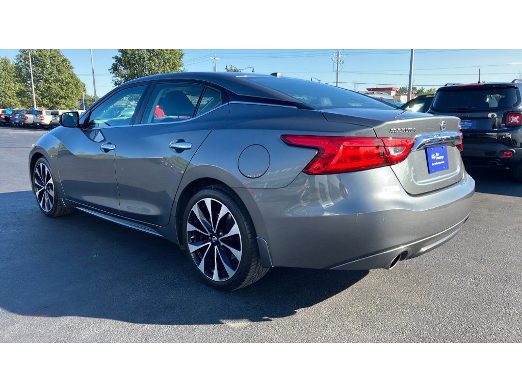 Used 2018 Nissan Maxima SR image 3