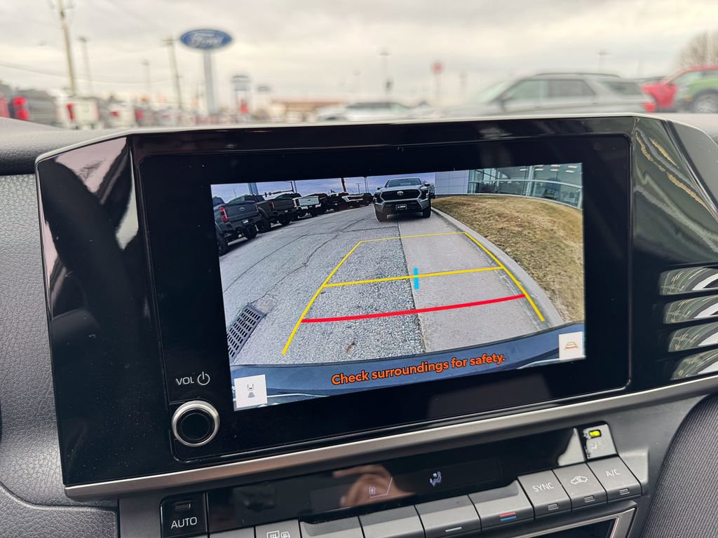 Used 2025 Toyota Camry LE image 25