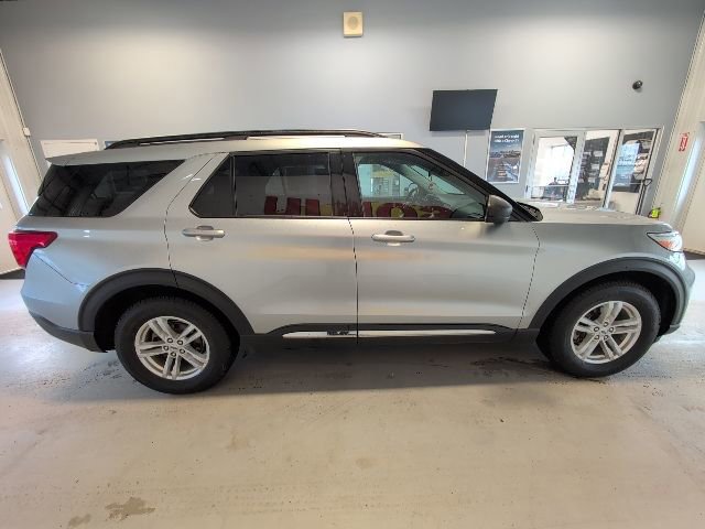 Certified 2023 Ford Explorer XLT image 7