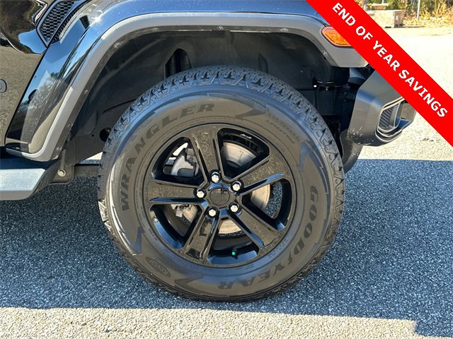 Used 2020 Jeep Wrangler Unlimited Sahara image 12