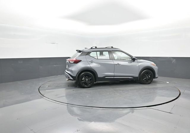 Used 2021 Nissan Kicks SR w/ SR Premium Package image 8