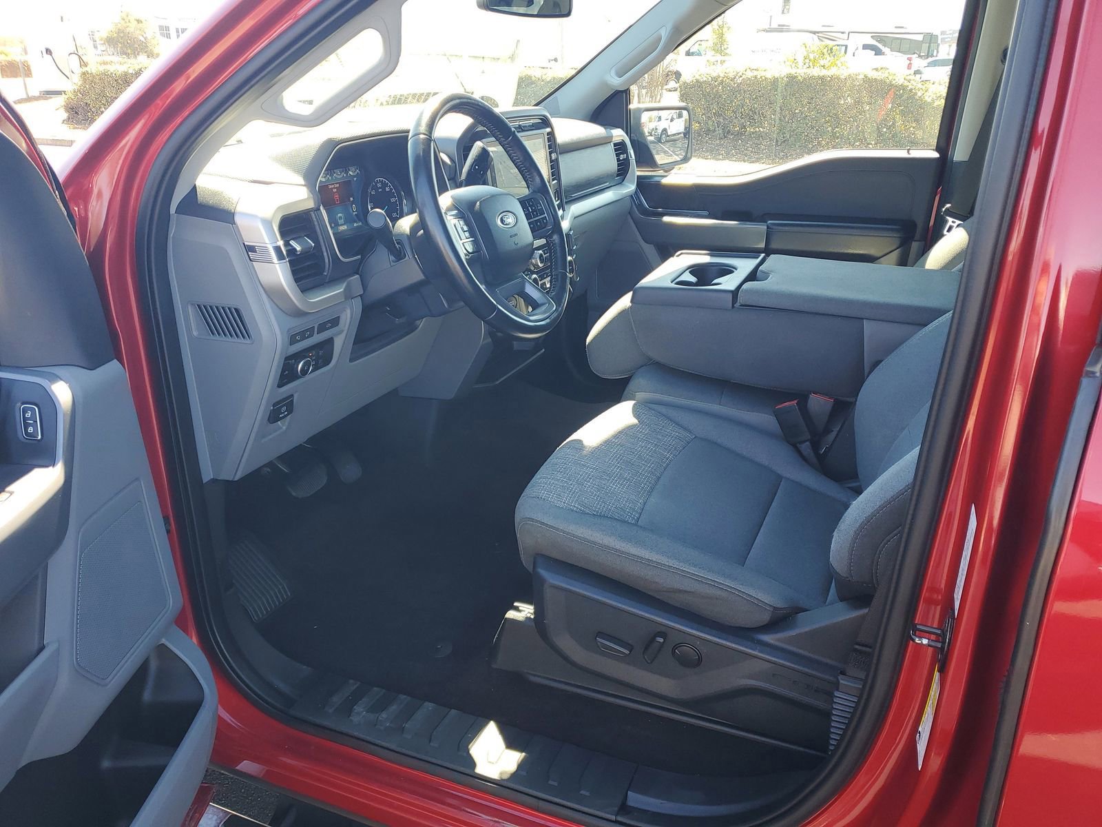 Certified 2022 Ford F150 XLT w/ Equipment Group 302A High image 16