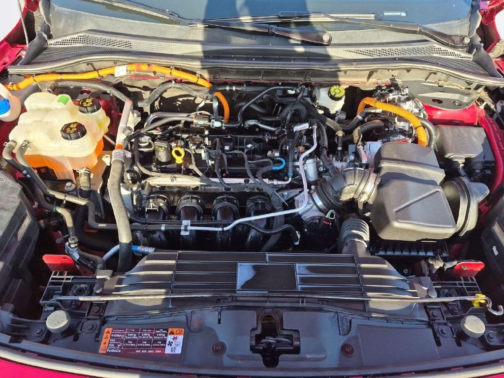 Certified 2020 Ford Escape Titanium AWD/4WD image 31