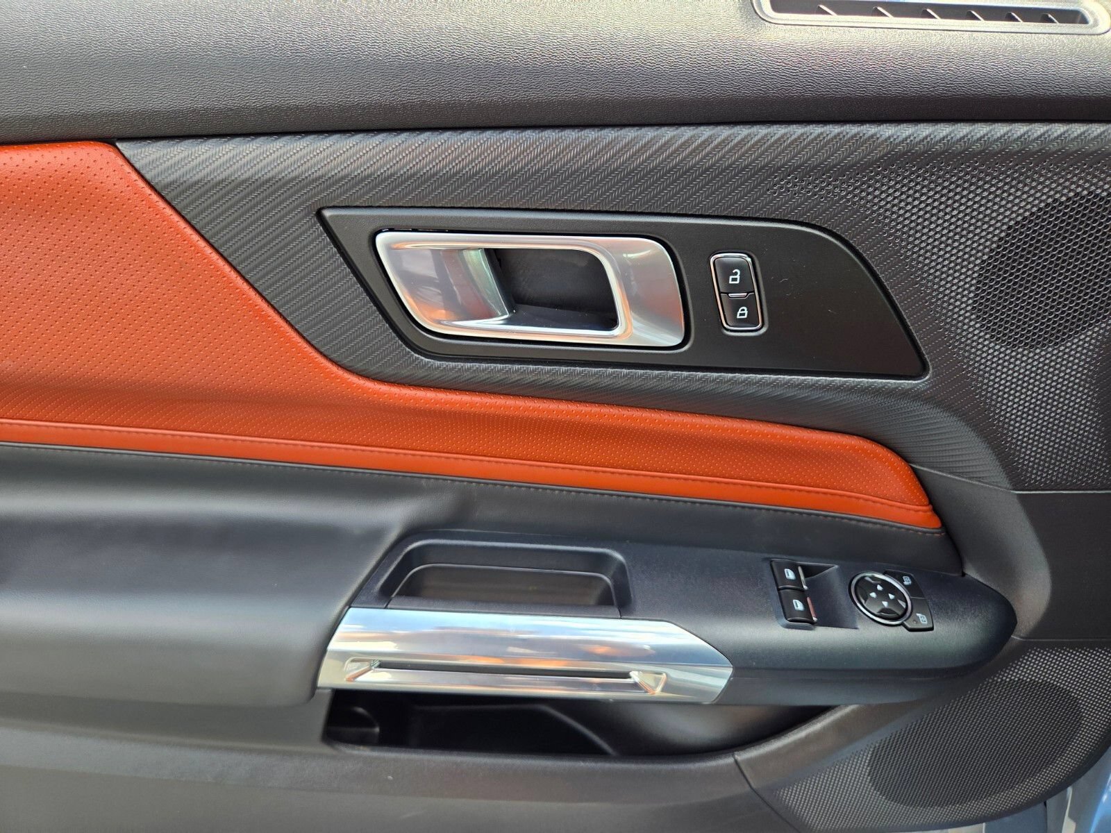 Certified 2025 Ford Mustang Premium RWD image 17