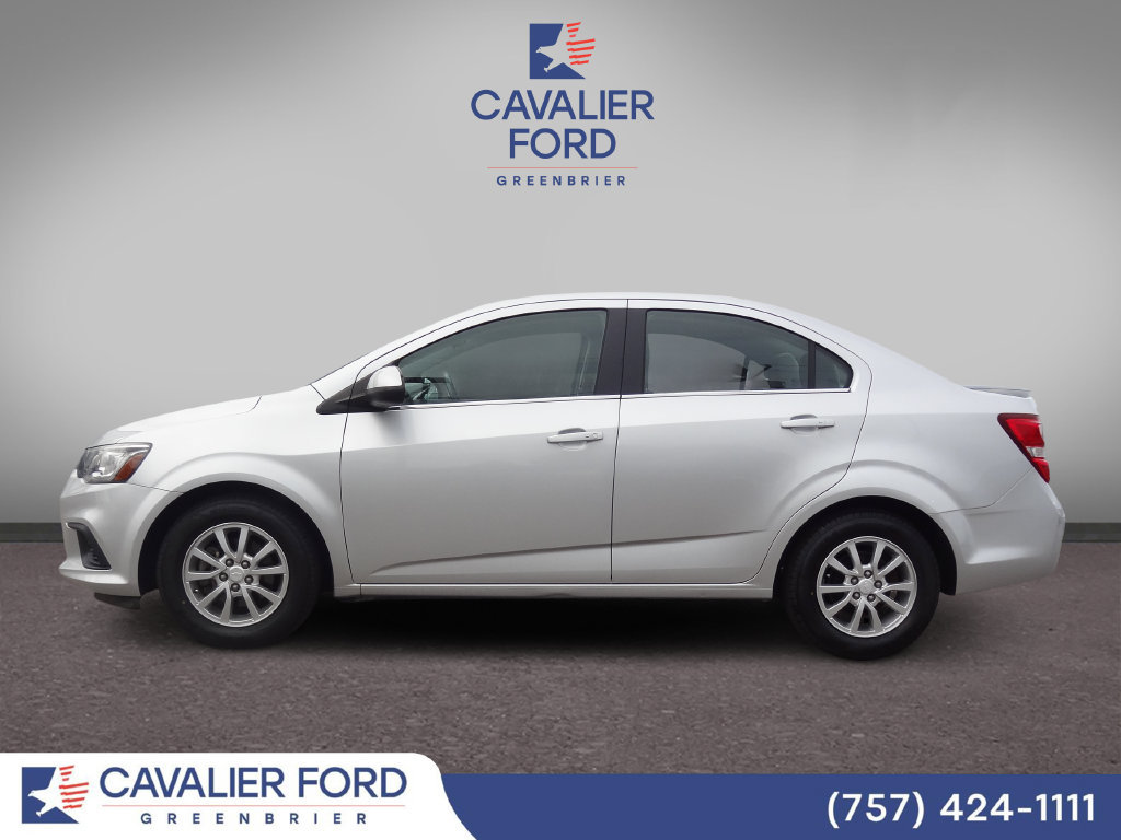 Used 2018 Chevrolet Sonic LT w/ Convenience Package FWD image 4
