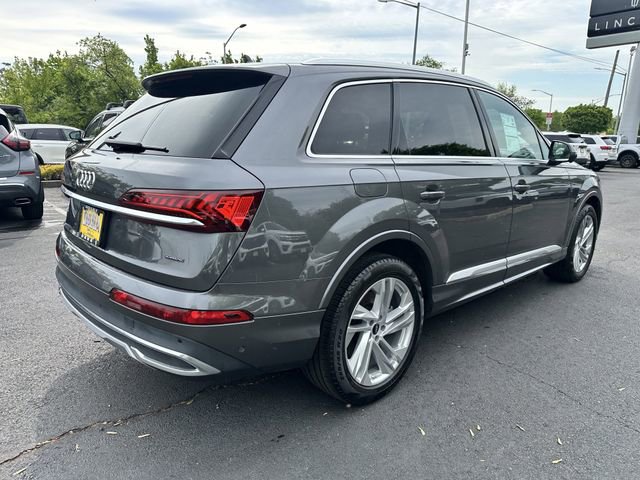 Used 2022 Audi Q7 3.0T Premium Plus w/ Premium Plus Package AWD/4WD image 5