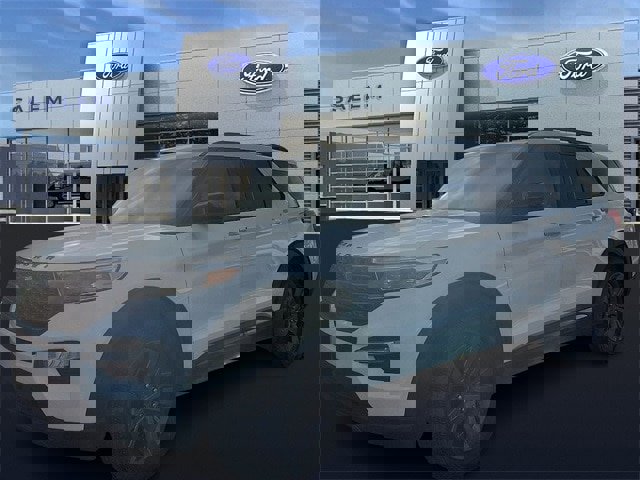 Certified 2023 Ford Explorer XLT w/ Equipment Group 202A image 6