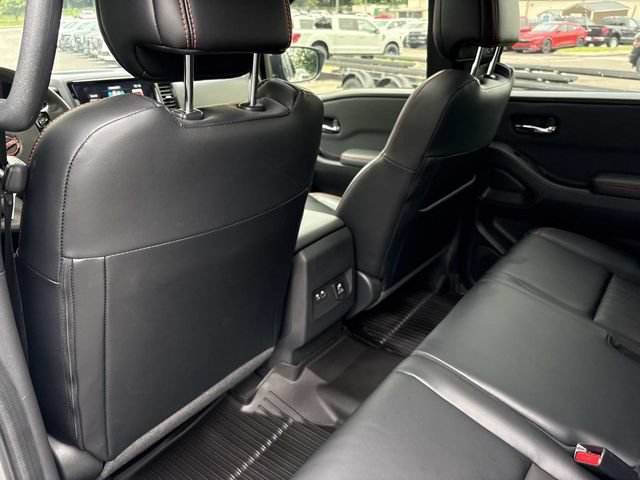 Used 2023 Nissan Frontier PRO-4X w/ Pro-4X Premium Package AWD/4WD image 16