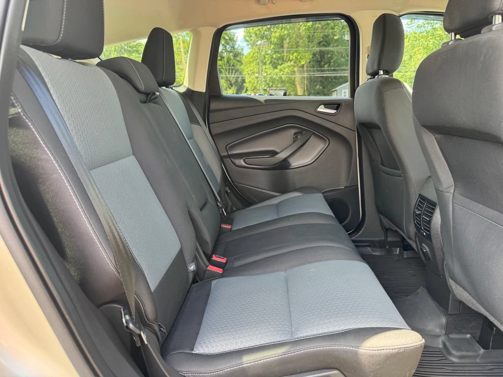 Certified 2018 Ford Escape SE FWD image 19