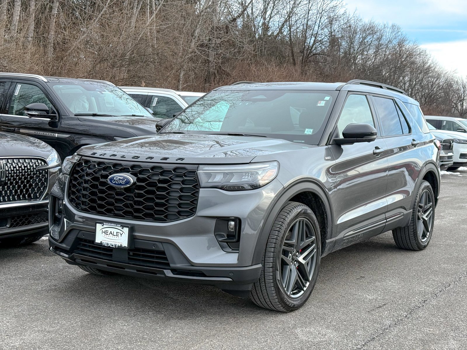 Certified 2025 Ford Explorer ST-Line w/ Premium Package image 7