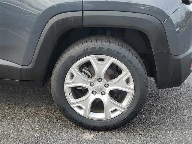 Used 2023 Jeep Renegade Limited image 29