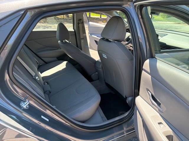 Used 2023 Hyundai Elantra SEL w/ Convenience Package FWD image 26