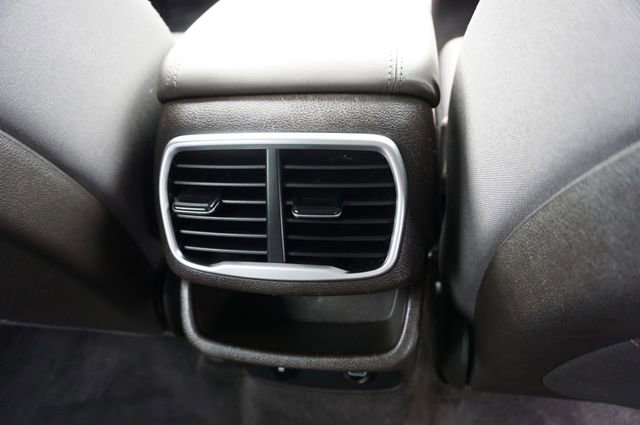 Used 2019 Hyundai Santa Fe SE FWD image 12