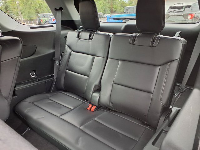 Certified 2024 Ford Explorer XLT w/ Equipment Group 202A AWD/4WD image 8