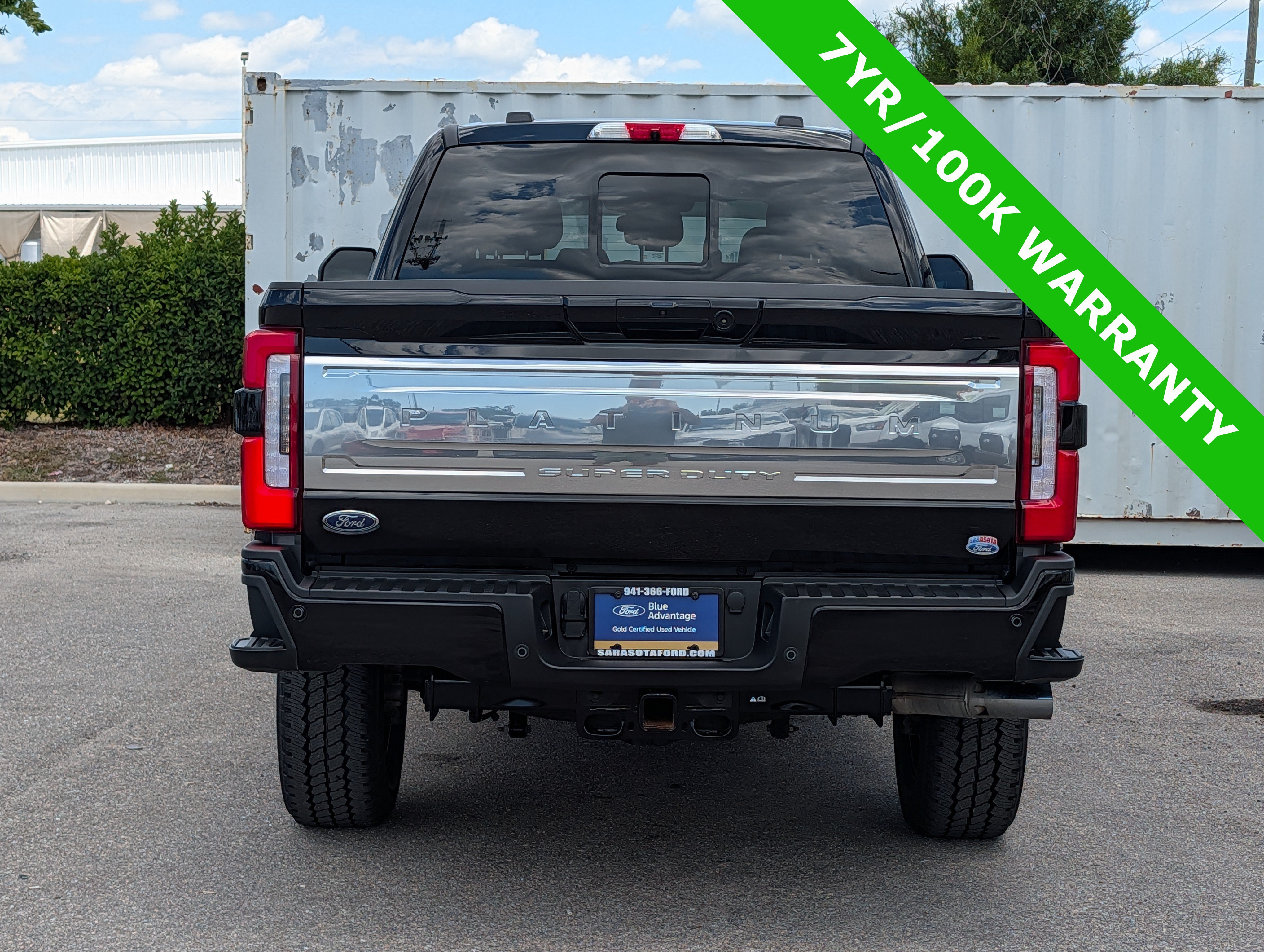 Certified 2025 Ford F250 Platinum w/ Platinum Plus Package AWD/4WD image 5