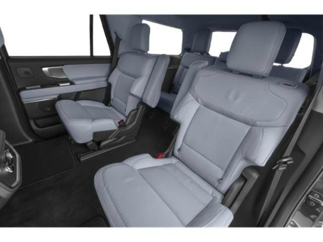 Certified 2025 Ford Expedition Platinum AWD/4WD image 12
