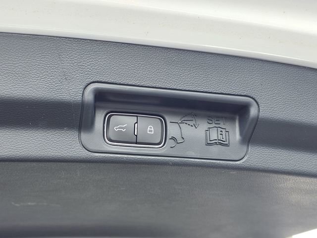 Certified 2025 Ford Explorer Active w/ Active Comfort Package RWD image 31