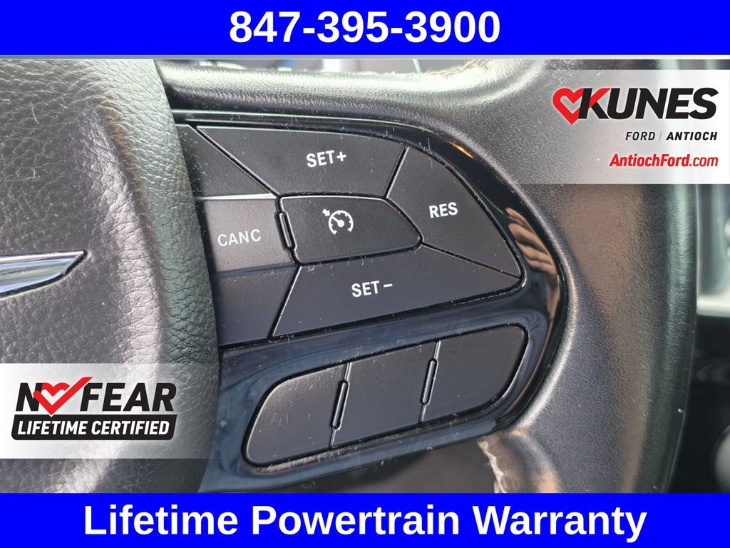 Used 2019 Chrysler 300 S AWD/4WD image 36