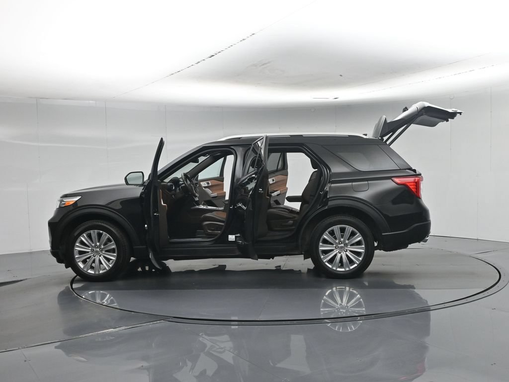 Certified 2023 Ford Explorer King Ranch w/ Technology Package AWD/4WD image 43