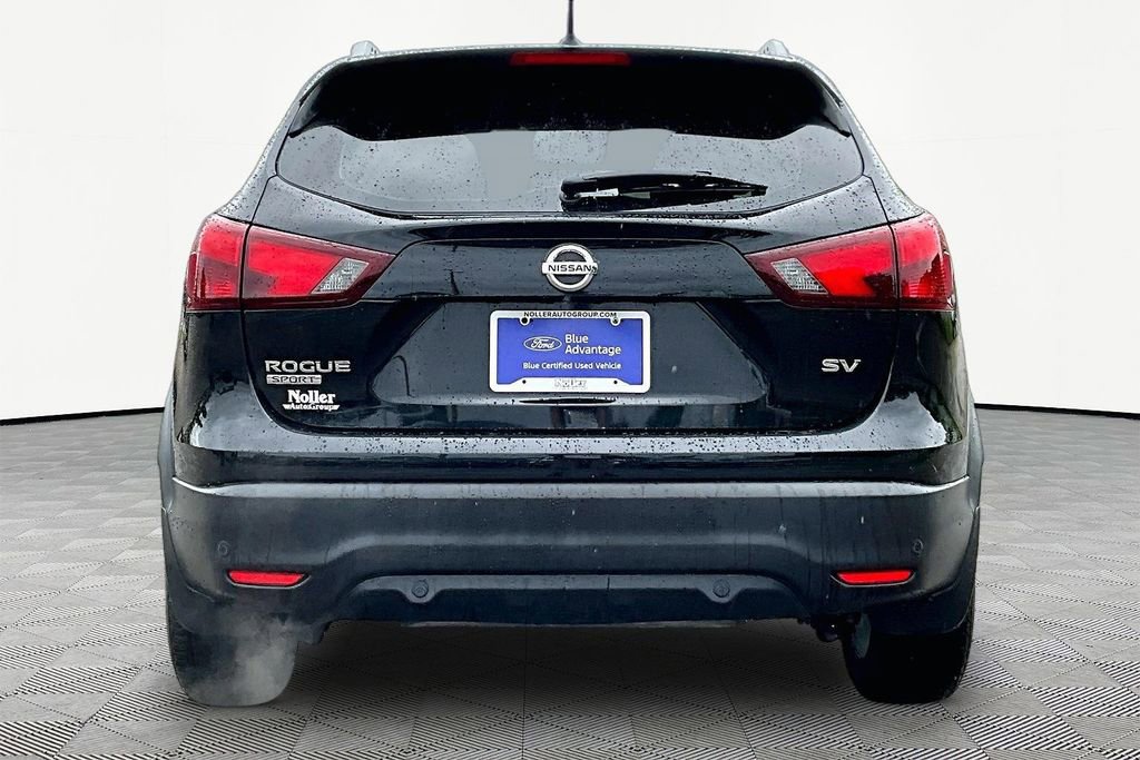 Used 2019 Nissan Rogue Sport SV w/ Technology Package FWD image 4