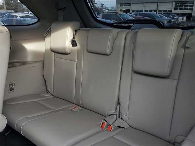 Used 2019 Toyota Highlander XLE image 28