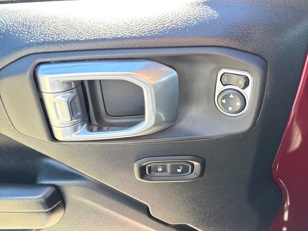Used 2021 Jeep Wrangler Sport image 18