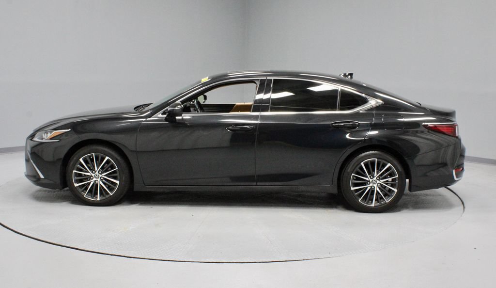 Used 2024 Lexus ES 250 w/ Premium Package AWD/4WD image 8