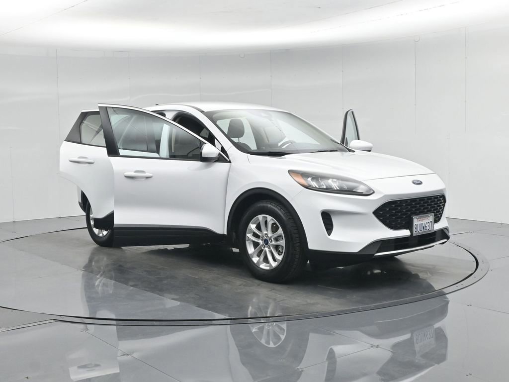 Certified 2020 Ford Escape SE image 4