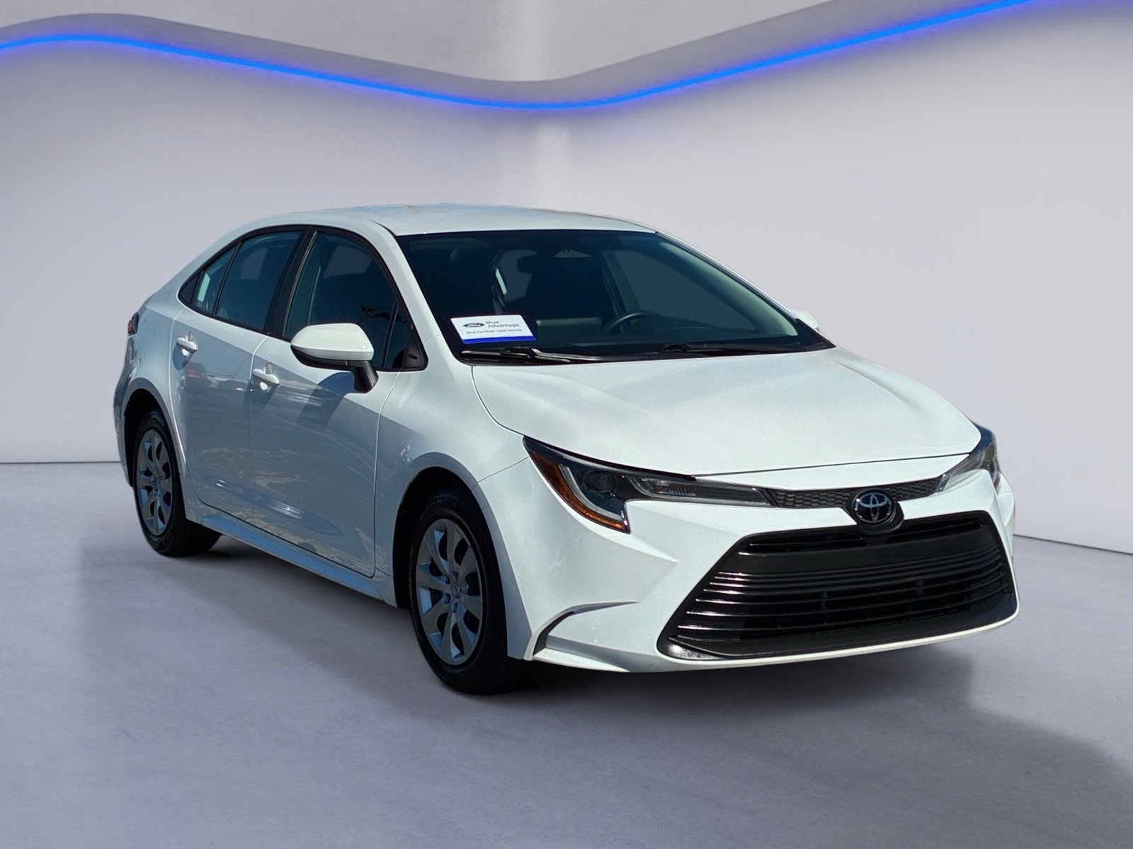 Used 2024 Toyota Corolla LE FWD image 5