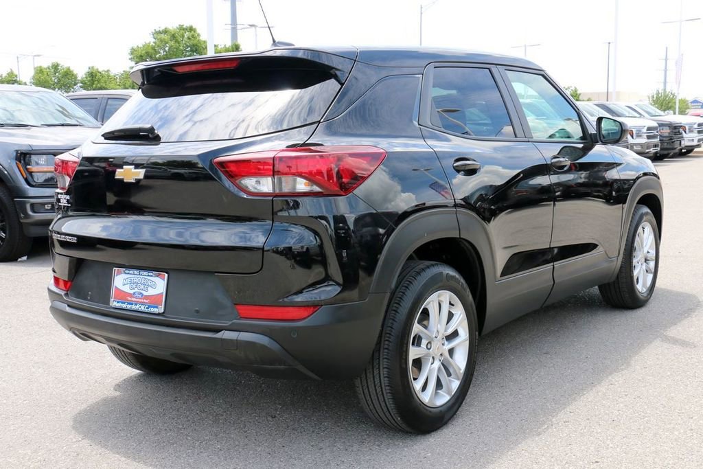 Used 2025 Chevrolet TrailBlazer LS w/ LS Convenience Package FWD image 5