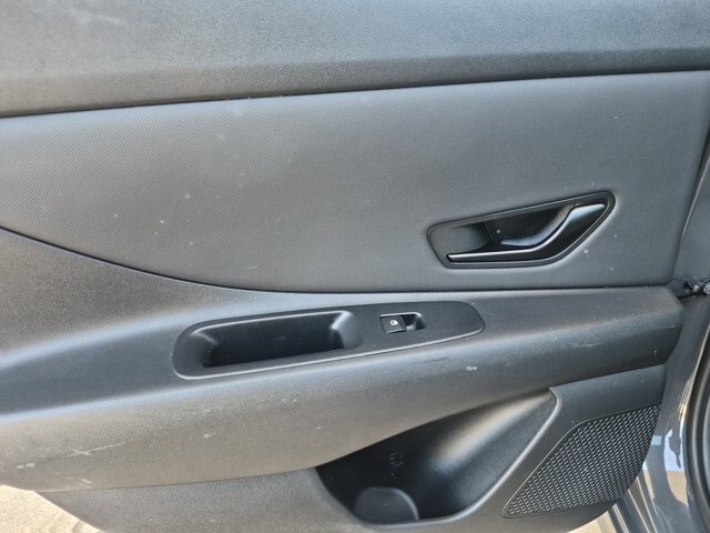 Used 2024 Hyundai Elantra Limited FWD image 30