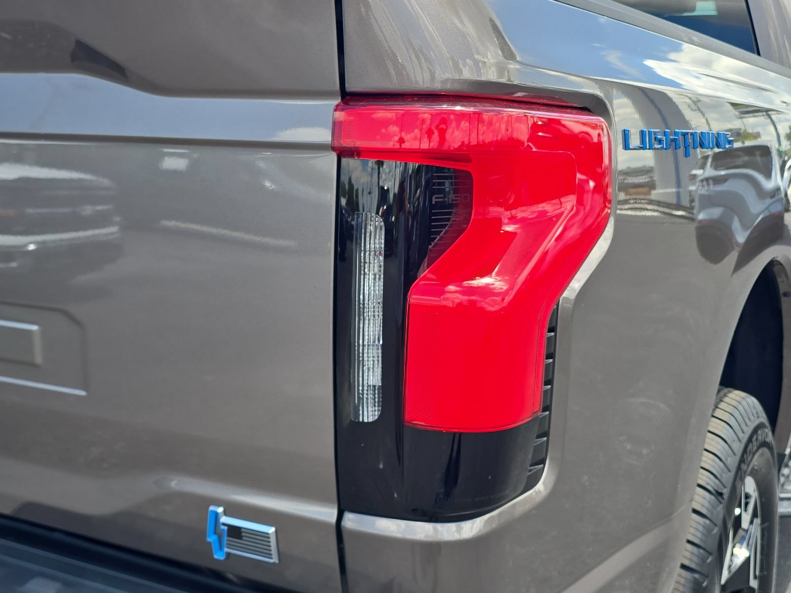 Certified 2023 Ford F150 Lightning XLT AWD/4WD image 7