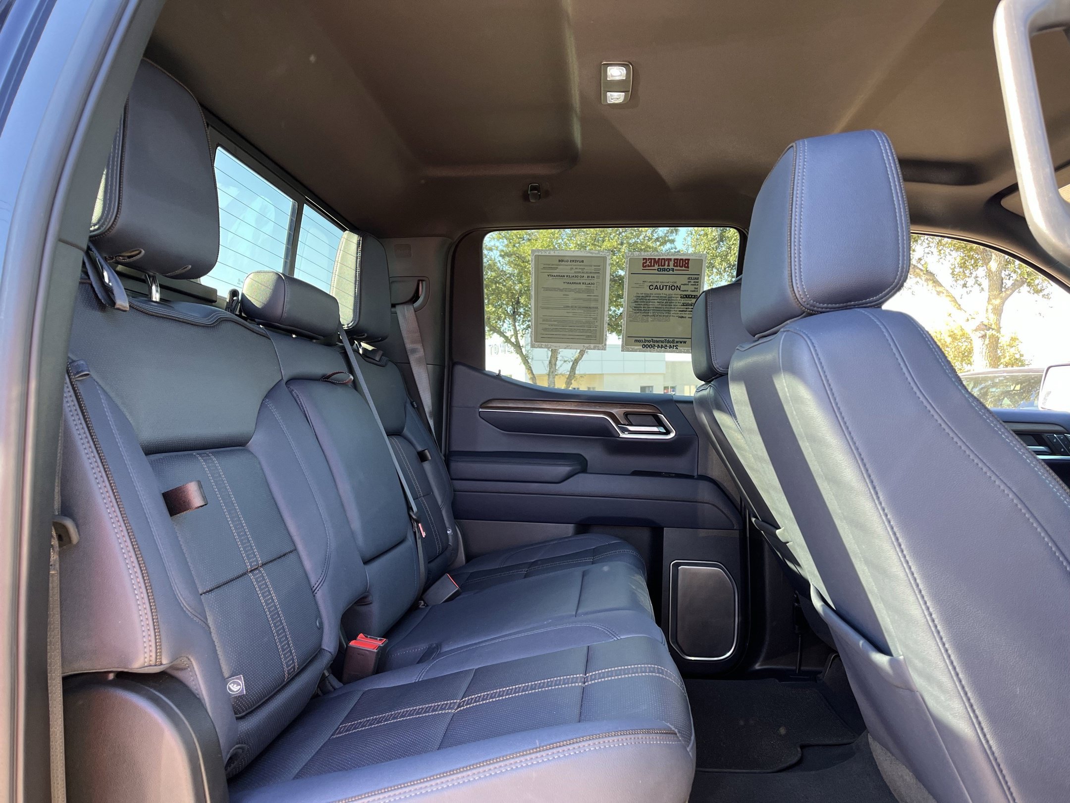 Used 2024 Chevrolet Silverado 1500 High Country w/ LPO, Dark Essentials Package AWD/4WD image 29