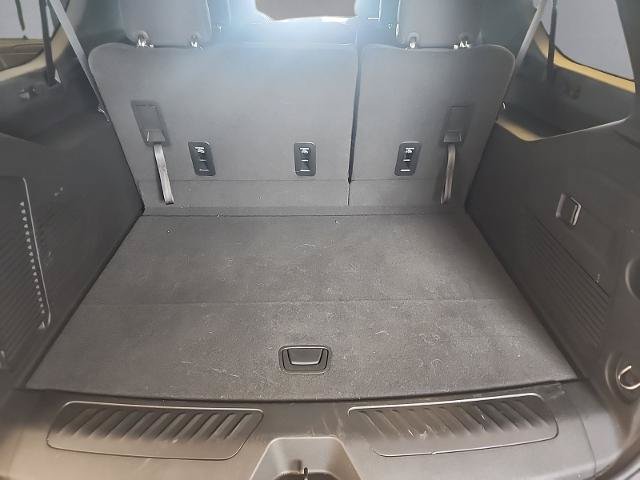 Used 2024 Chevrolet Suburban LS RWD image 24