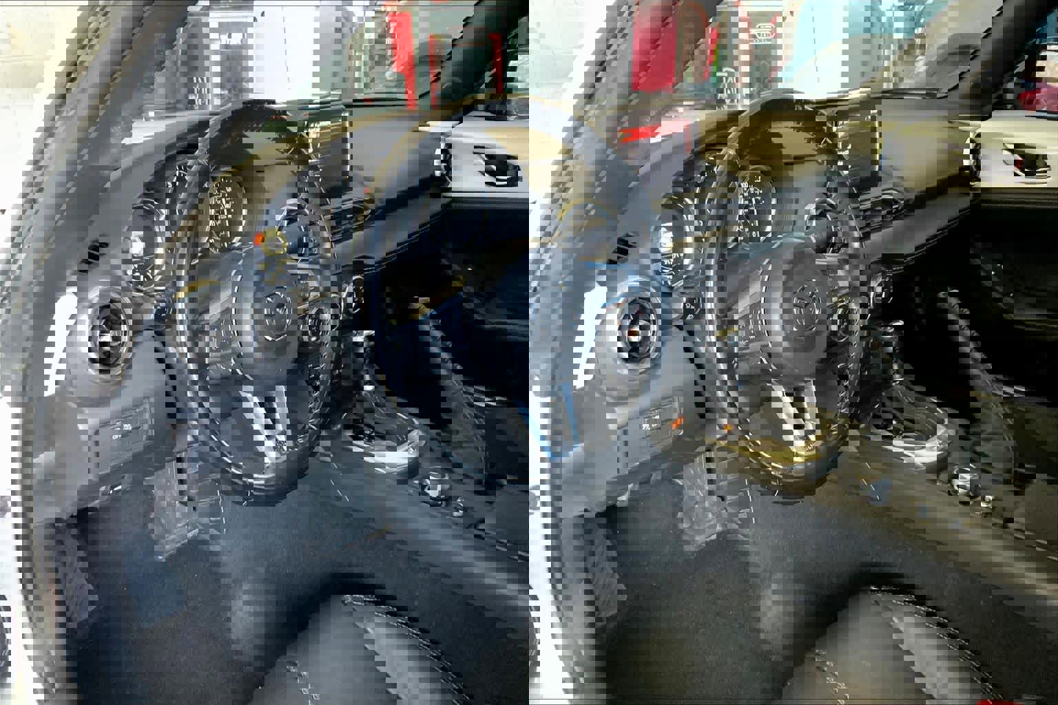 Used 2021 MAZDA MX-5 Miata RF Grand Touring image 16