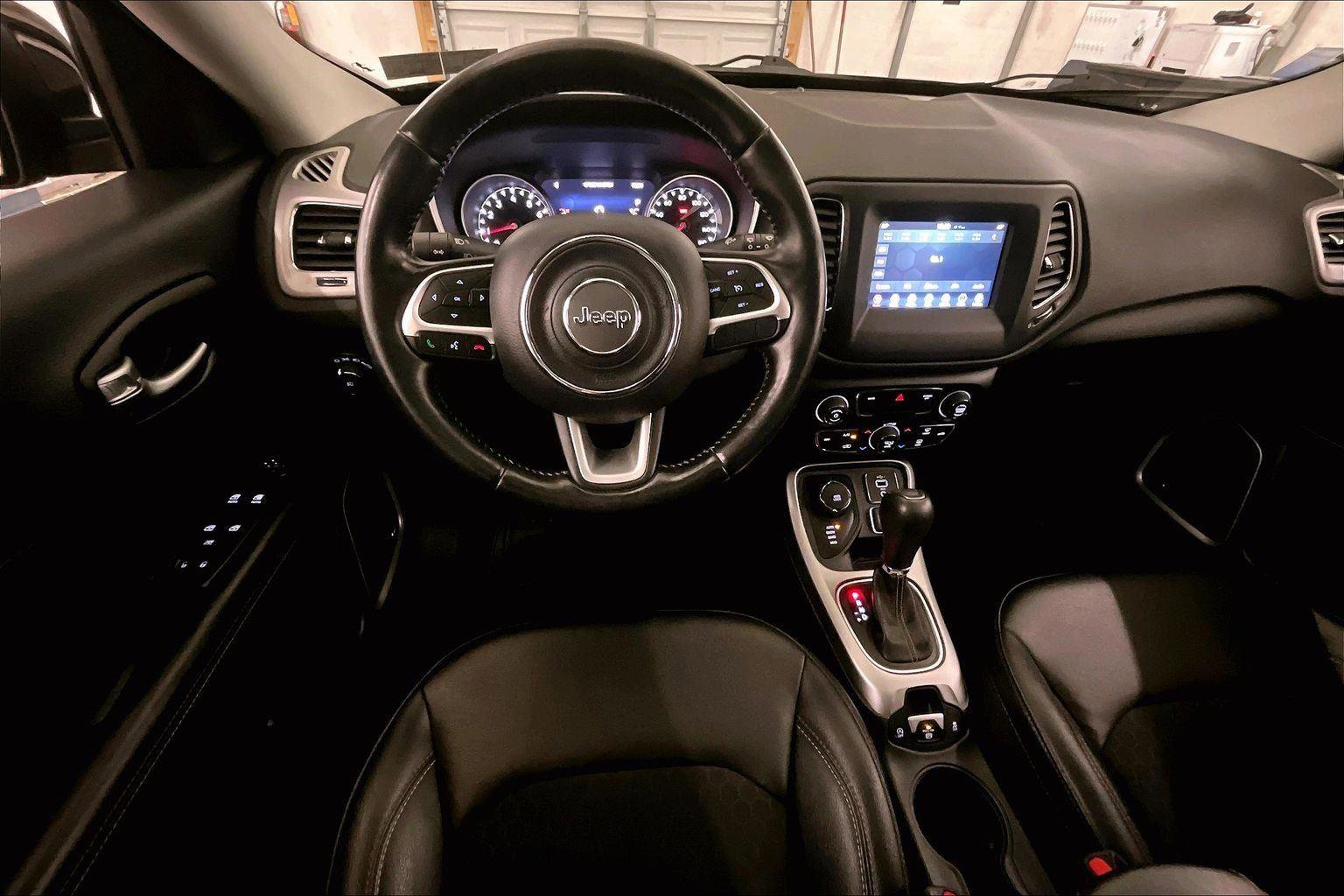 Used 2021 Jeep Compass Latitude w/ Sun and Sound Group image 5