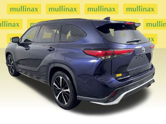 Used 2021 Toyota Highlander XSE AWD/4WD image 12