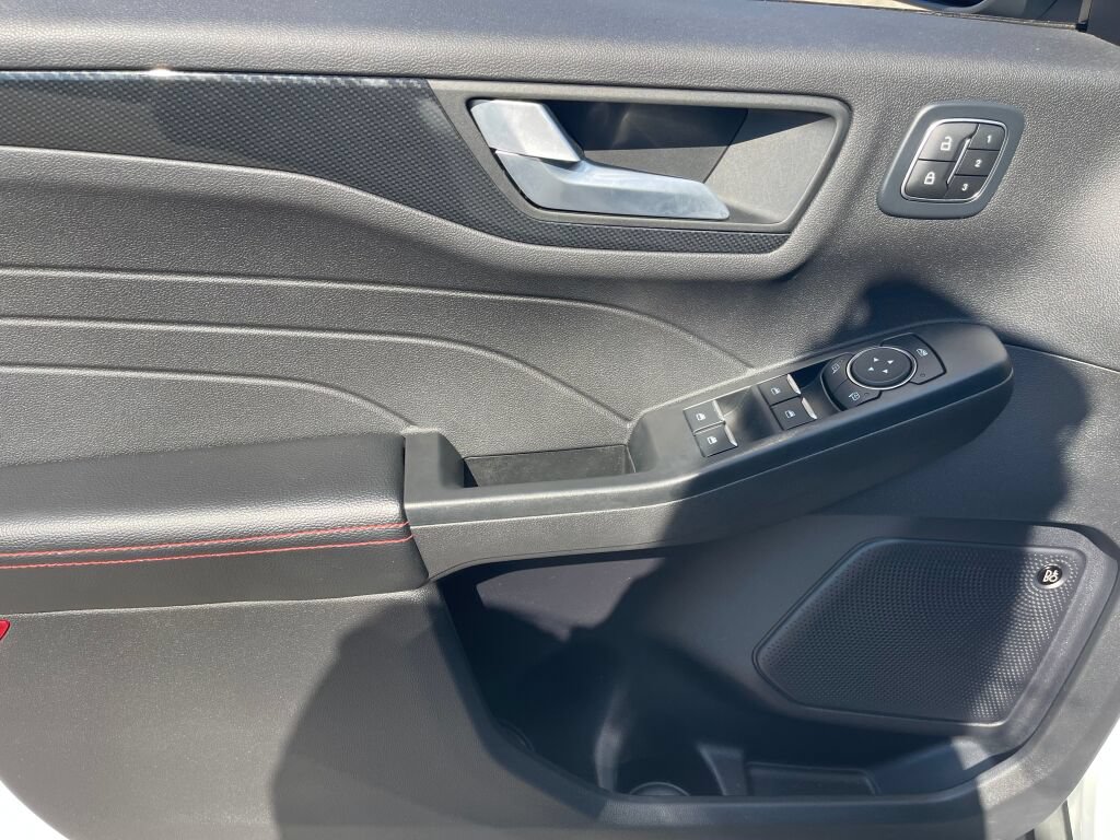 Certified 2023 Ford Escape ST-Line Elite w/ Premium Technology Package AWD/4WD image 8