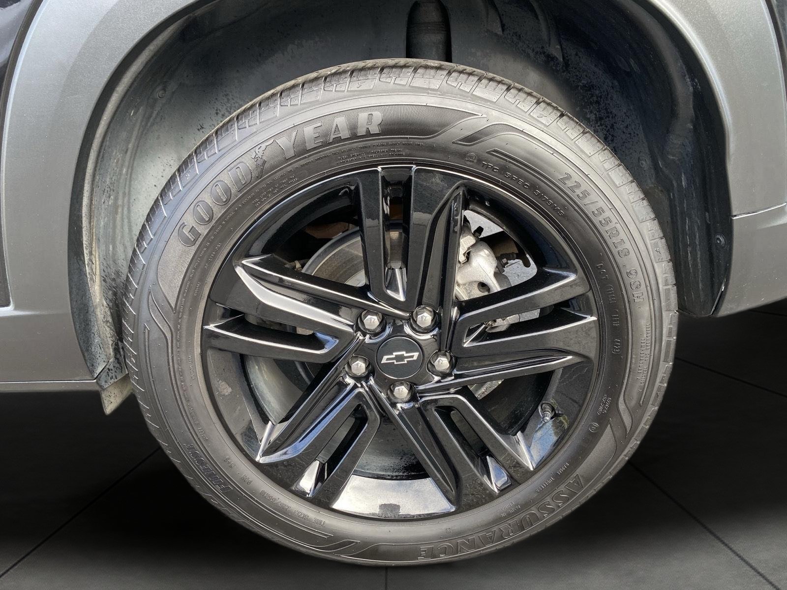 Used 2024 Chevrolet Trax ACTIV FWD image 4