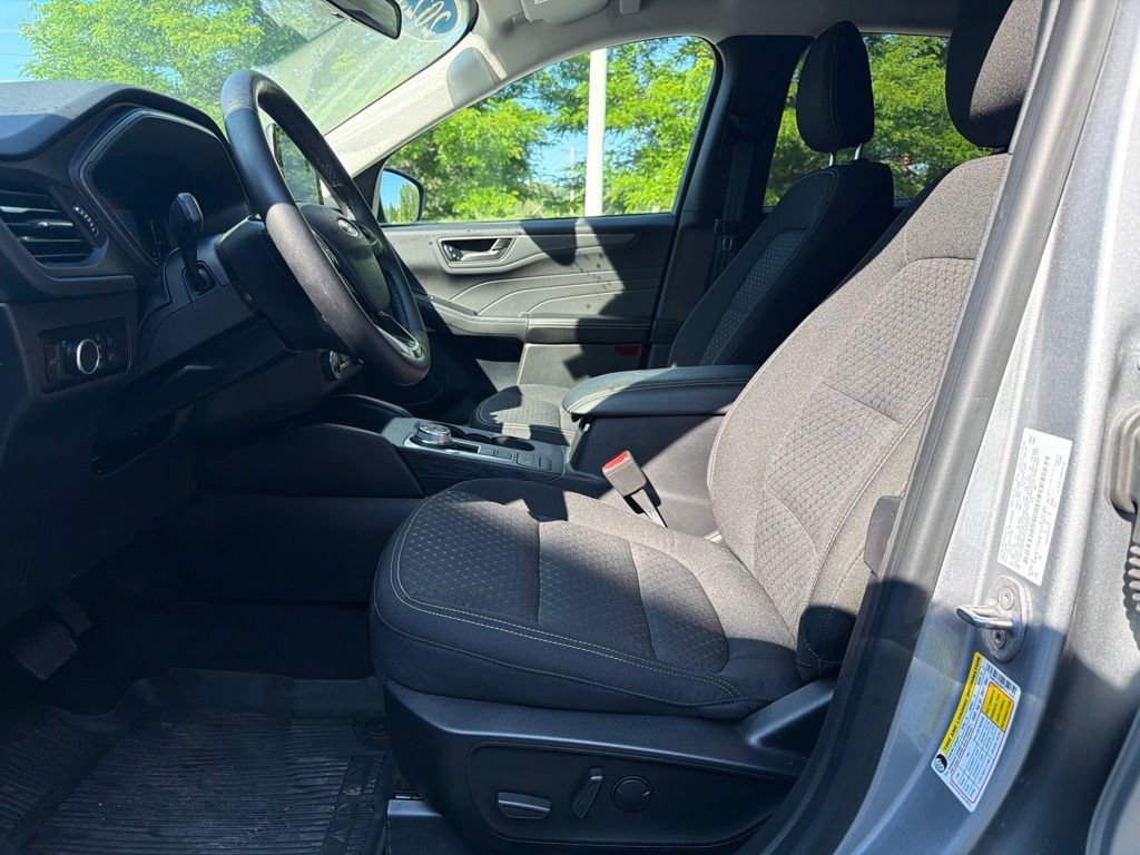 Certified 2023 Ford Escape Active AWD/4WD image 16
