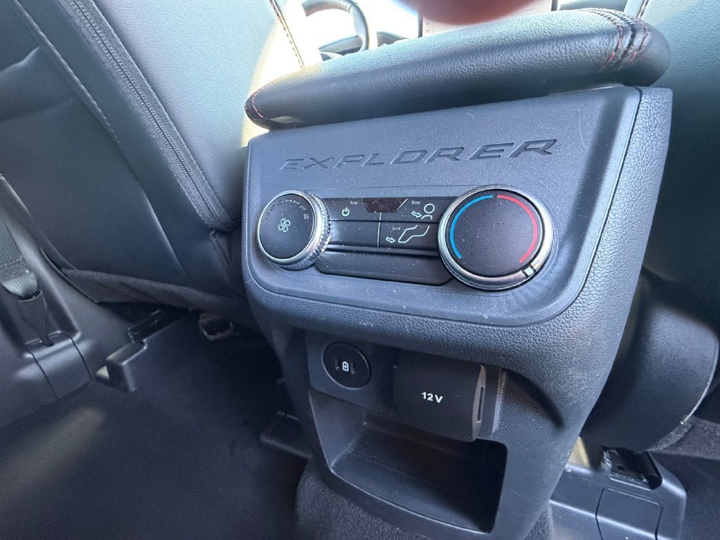 Certified 2025 Ford Explorer ST-Line w/ ST-Line Street Pack AWD/4WD image 33