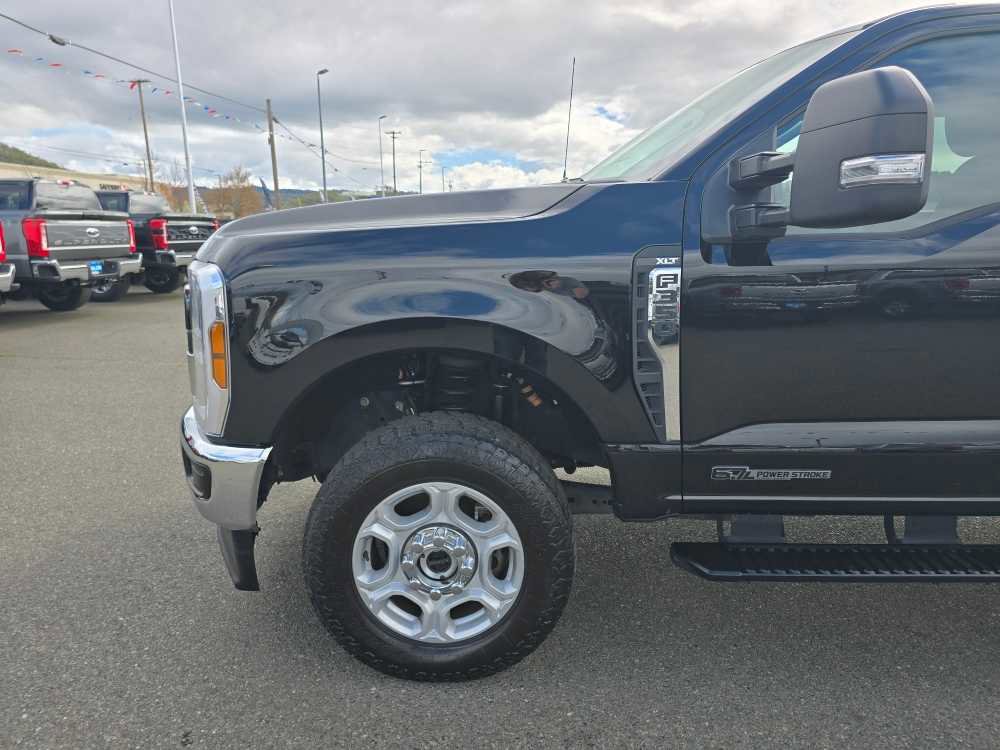 Certified 2025 Ford F350 XLT AWD/4WD image 19