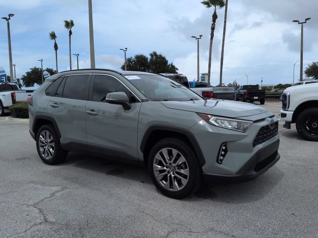 Used 2019 Toyota RAV4 XLE Premium w/ Cold Weather Package FWD image 2