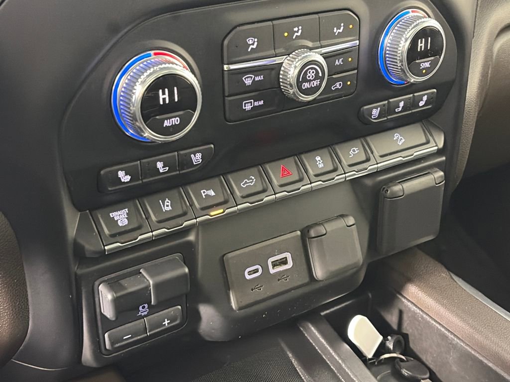 Used 2020 GMC Sierra 3500 Denali w/ Denali Ultimate Package image 21