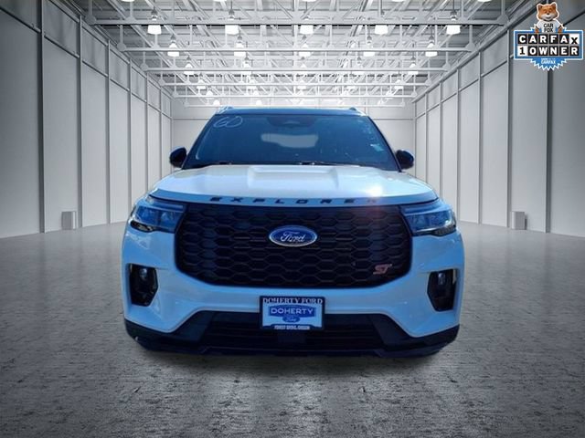 Certified 2025 Ford Explorer ST AWD/4WD image 4