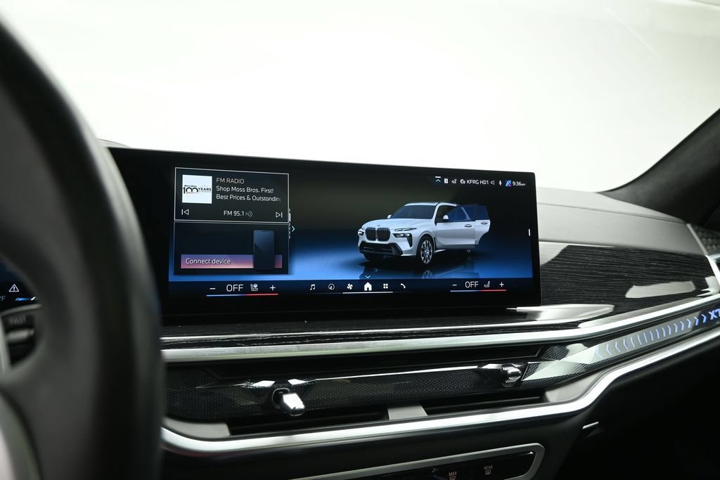 Used 2025 BMW X7 xDrive40i w/ M Sport Package AWD/4WD image 13