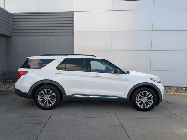 Certified 2022 Ford Explorer XLT w/ Equipment Group 202A image 6